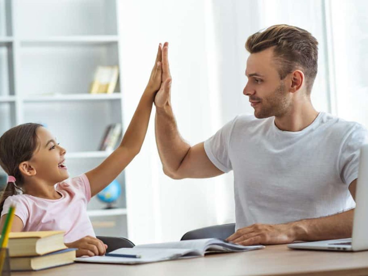 Το νούμερο 1 μυστικό της επιτυχίας των παιδιών με υψηλές επιδόσεις —που οι γονείς πρέπει να το διδάξουν από νωρίς, σύμφωνα με τους ειδικούς