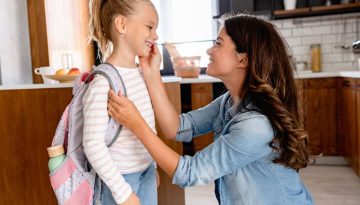 Ανάπτυξη: 8 φράσεις που ενθαρρύνουν τα παιδιά να ξεπεράσουν τα εμπόδια