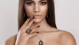 Caviar-nails-i-tasi-sta