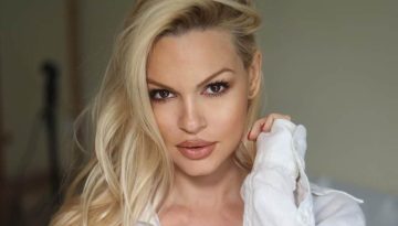 Ο Γιώργος Τζαβέλλας φόρεσε στολή Άη Βασίλη για χάρη της κόρης του – Τι έγραψε η Βίκυ Κάβουρα