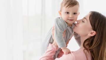 Πότε αρχίζουν τα μωρά να κατανοούν λέξεις;