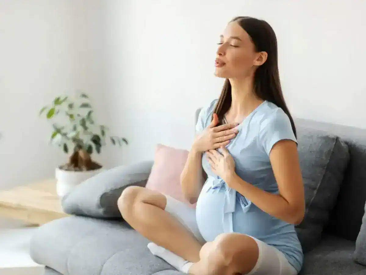 5 αναπνοές της γιόγκα με πολλαπλά οφέλη για την εγκυμοσύνη