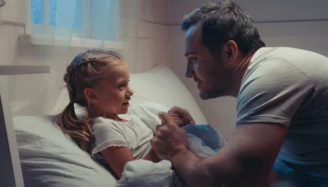 6χρονη δέχεται bullying στο σχολείο: Η τρυφερή κουβέντα με τον μπαμπά της συγκίνησε το ίντερνετ