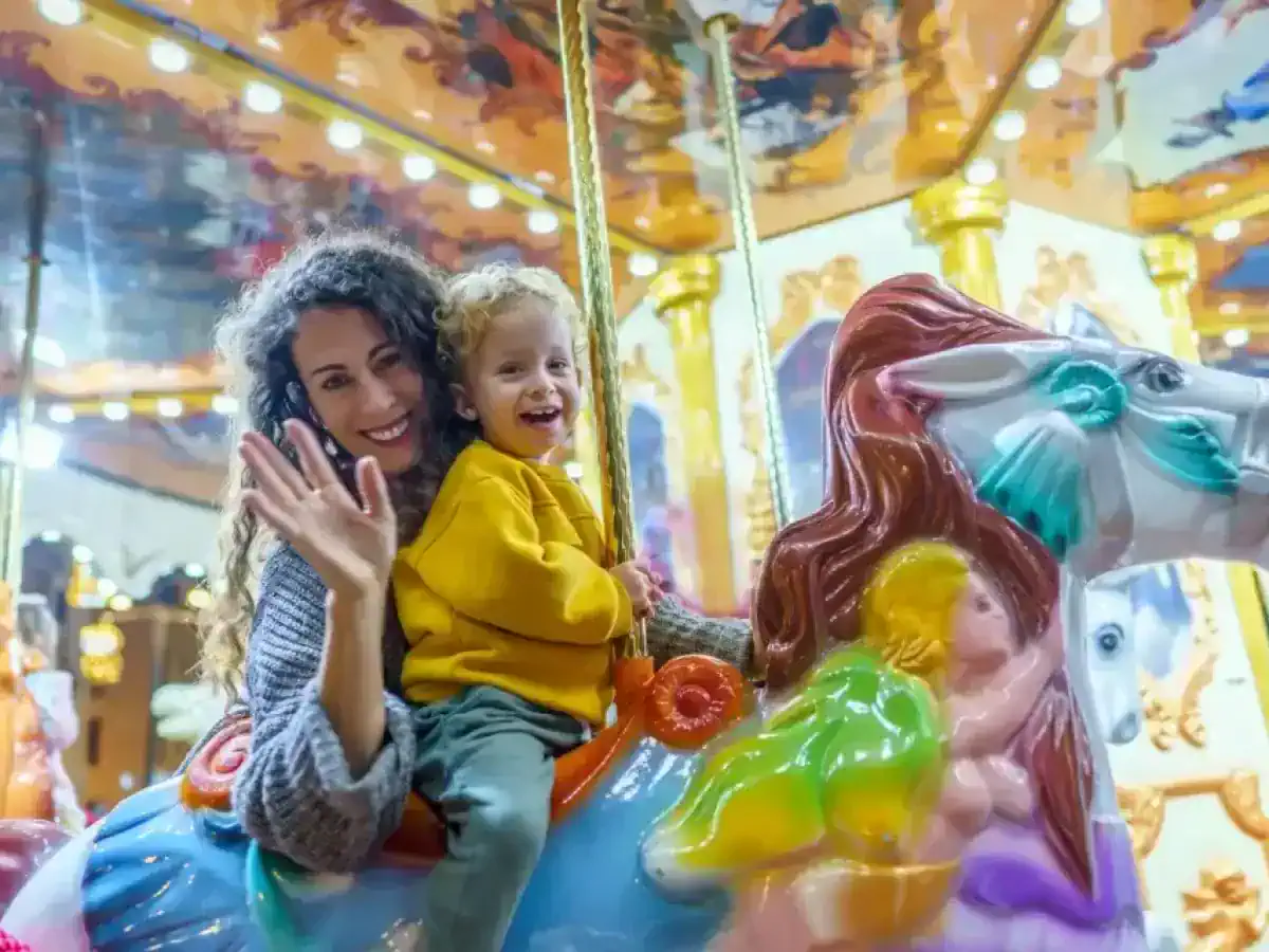 «Είμαι γονιός των θεματικών πάρκων και δεν απολογούμαι σε κανέναν. Κι αυτός είναι ο λόγος»