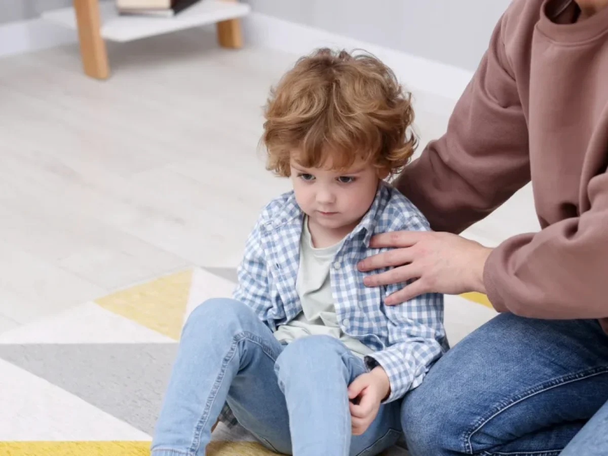 Ο γονιός ενός άλλου παιδιού προσέβαλε το παιδί μου, τι να κάνω; Η ψυχολόγος απαντά