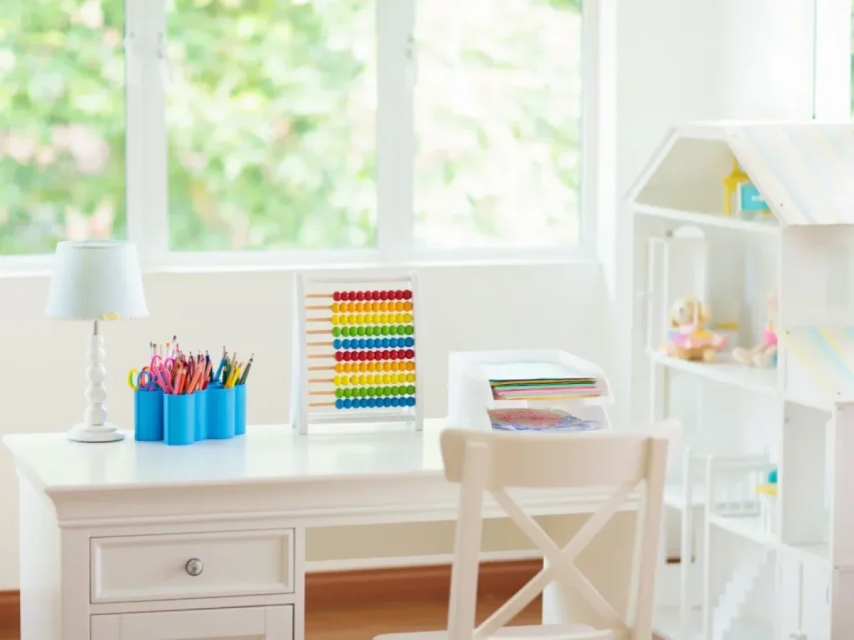 Πέταξέ τα ή δώρισέ τα: 11 πράγματα που καλό είναι να ξεφορτωθείς από το δωμάτιο του παιδιού