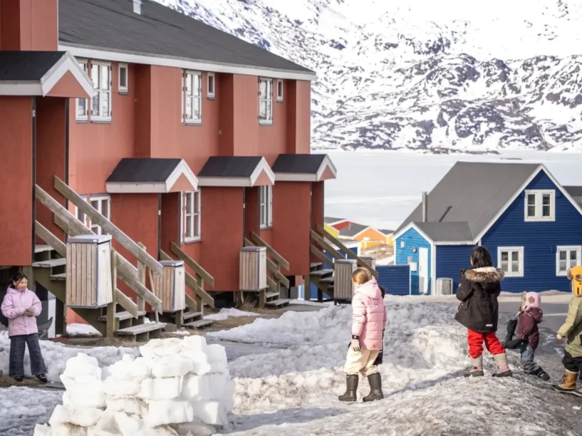 Πώς ζουν τα παιδιά στη Γροιλανδία: Η αλήθεια για την καθημερινότητά τους, το σχολείο και την οικογένεια