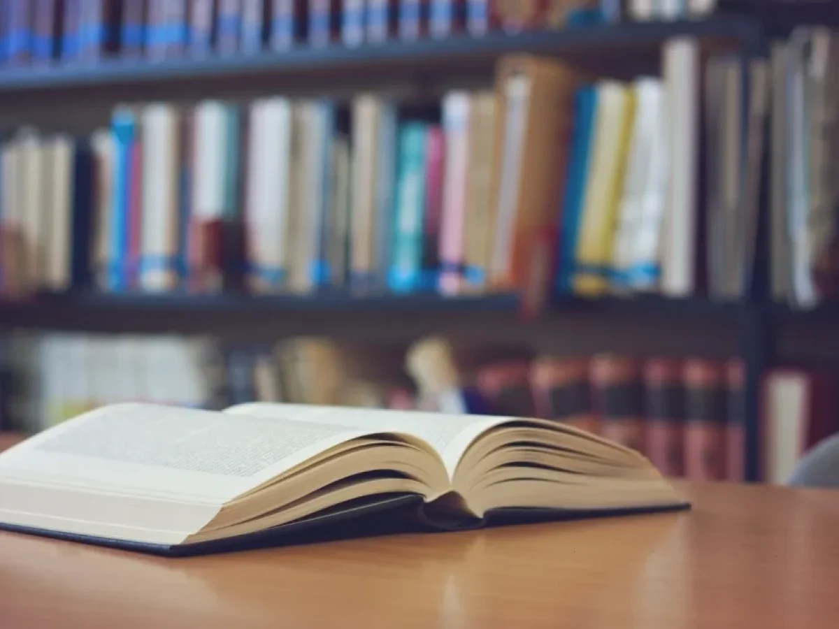 Το παιδικό σημείωμα που βρέθηκε σε βιβλίο βιβλιοθήκης και συγκίνησε τους πάντες