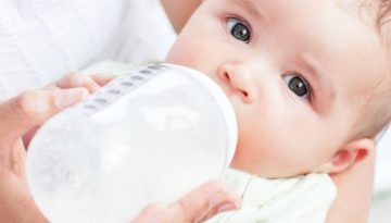 Βρεφικά γάλατα: Τι πίνουν πραγματικά τα μωρά μας – Τι πρέπει να γνωρίζουν οι γονείς