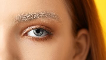 Bleached brows: Η νούμερο 1 τάση στο μακιγιάζ αυτήν τη στιγμή