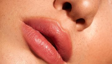 Halo lips: Η τάση στο μακιγιάζ που θα αντικαταστήσει τα glossy lips