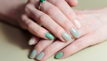 Jade nails: Η τάση στο μανικιούρ που θα σας φέρει καλή τύχη