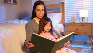 Διάβασμα σε μικρά παιδιά: Τι τους προσφέρει;