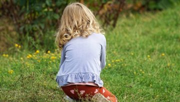 Επί 40 λεπτά έκαναν ΚΑΡΠΑ στην 2χρονη που έπεσε σε συντριβάνι στην Καλλιθέα
