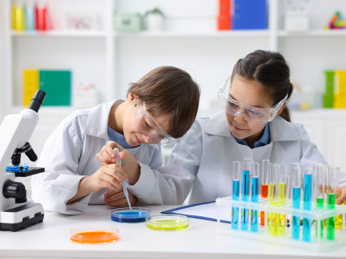 Επιστήμη: Γιατί η επαφή του παιδιού μαζί της είναι σημαντική;