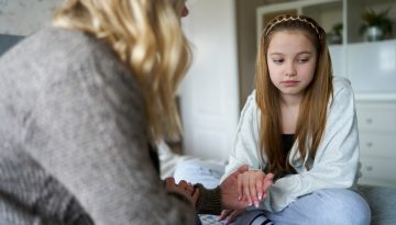 Γονείς «ελεγκτές εναέριας κυκλοφορίας»: Ιδανικοί για έναν έφηβο;