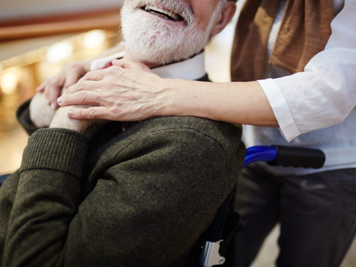 Η Ελλάδα του 2026: Πληθυσμός που γερνά, ανάγκες που αυξάνονται – Οι τάσεις στη φροντίδα ηλικιωμένων όπως καταγράφονται στη Nannuka.