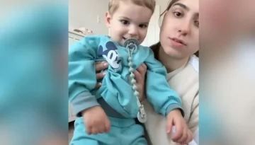 Μαμά προσπαθεί να κοιμίσει το μωρό κι η αντίδρασή του… κέρδισε 17 εκατ. views!