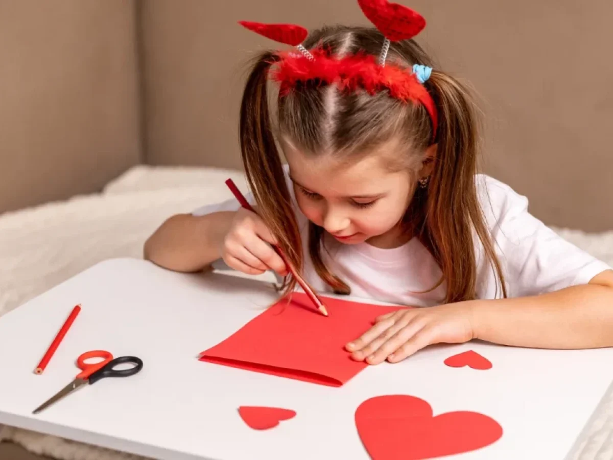 Όταν ο Άγιος Βαλεντίνος… στρεσάρει τα μικρά παιδιά: Τι μπορούν να κάνουν οι γονείς