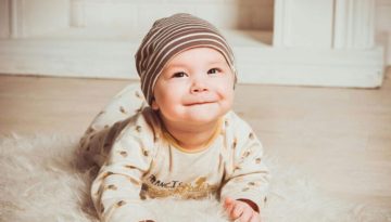 Πώς ένα μωρό δείχνει ότι νιώθει πραγματικά ευτυχισμένο