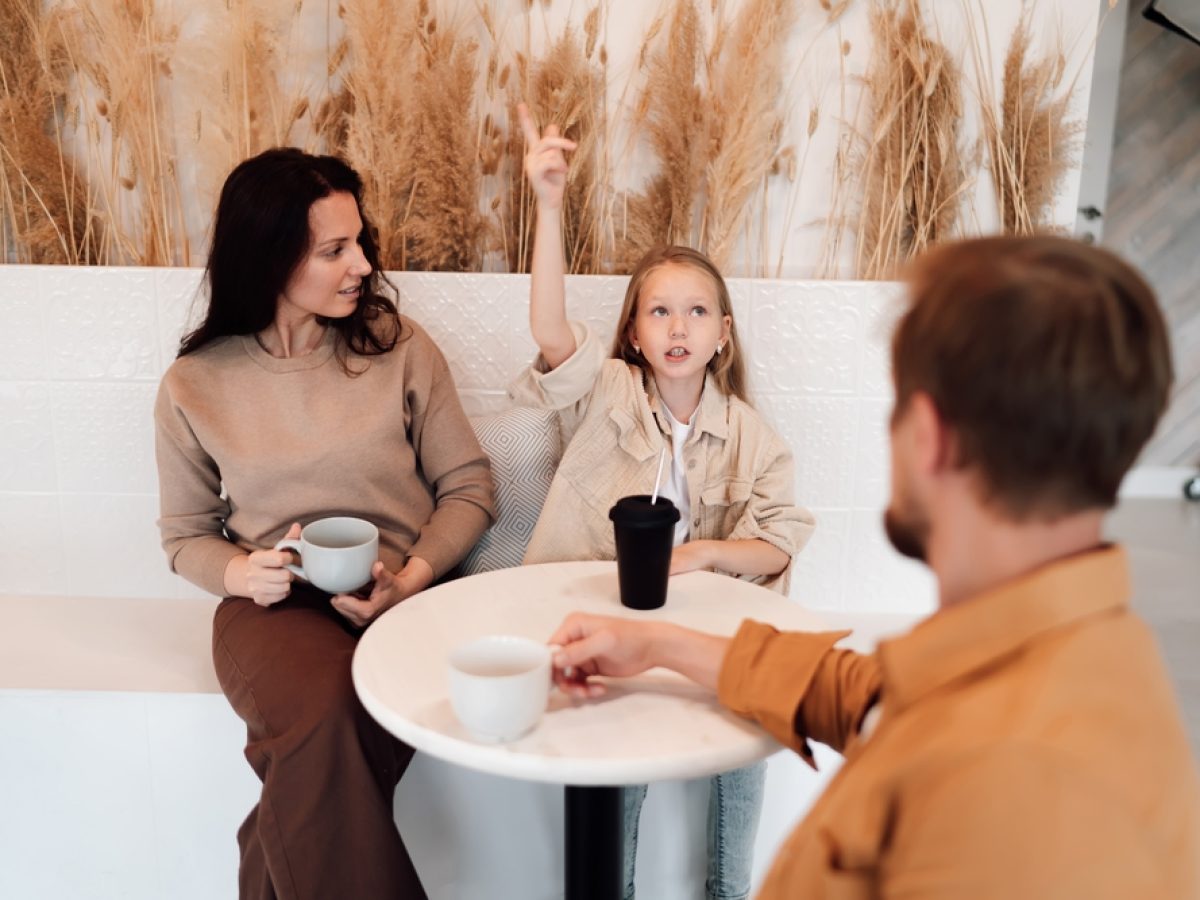 Πώς να απαντήσετε στις μεγάλες ερωτήσεις του παιδιού σας