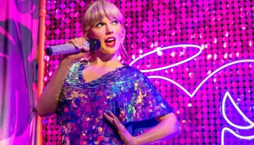 Ψάχνετε όνομα για το μωρό; Η Taylor Swift έχει μερικές… ελληνικές προτάσεις στα τραγούδια της