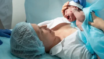 Το συγκλονιστικό σχεδιάγραμμα που δείχνει γιατί η καισαρική δεν είναι ο «εύκολος δρόμος»