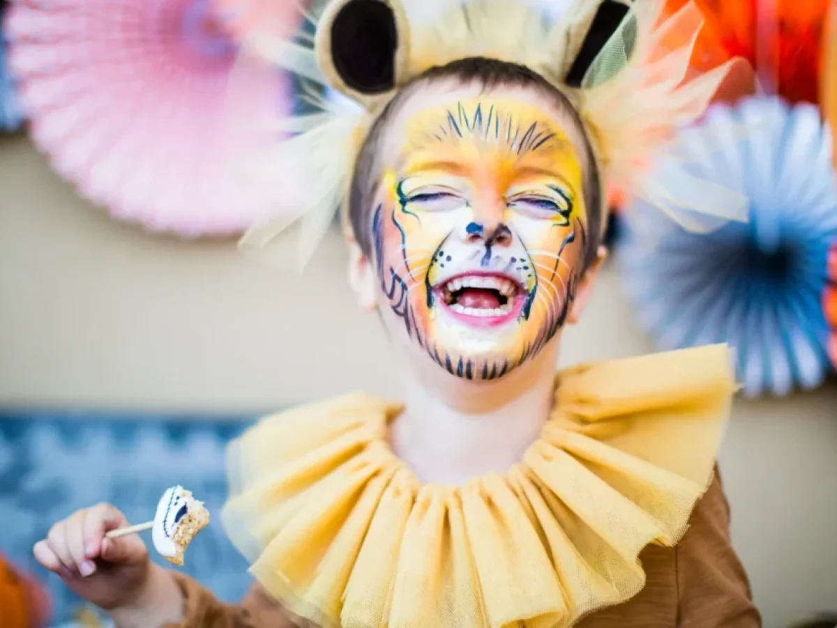 Το Τριώδιο άνοιξε: Φτιάξτε στο σπίτι τις πιο τέλειες αποκριάτικες στολές για τα παιδιά σας