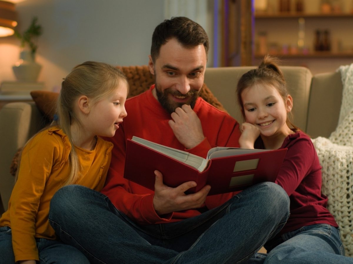 Αγαπημένα αδέρφια: Πώς οι γονείς διαμορφώνουν τη σχέση τους;