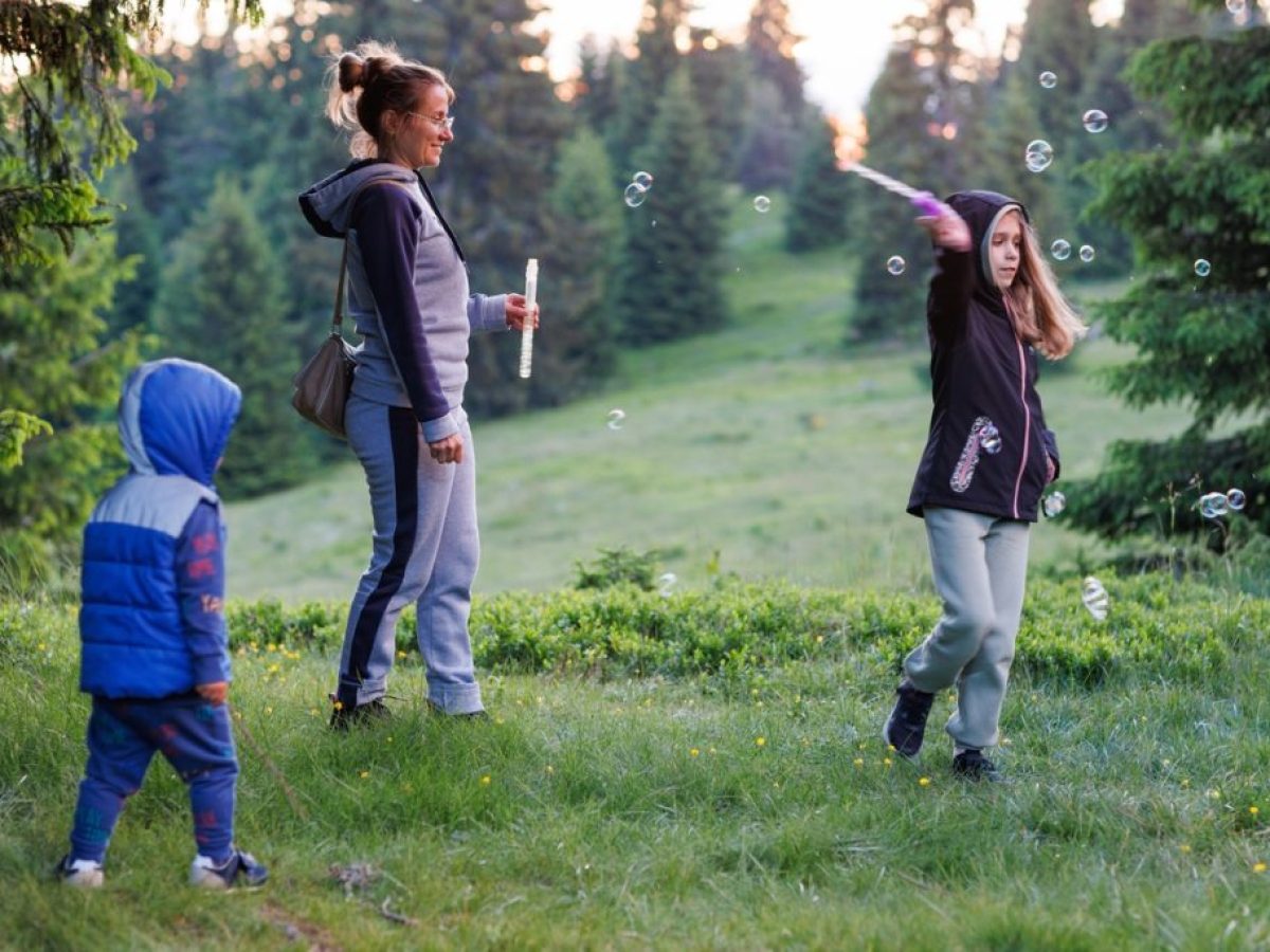 10 απλοί καθημερινοί τρόποι για να βελτιώσετε τη συμπεριφορά και τη διάθεση του παιδιού