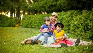 40 καταπληκτικά οφέλη του παιχνιδιού στη φύση για τα παιδιά