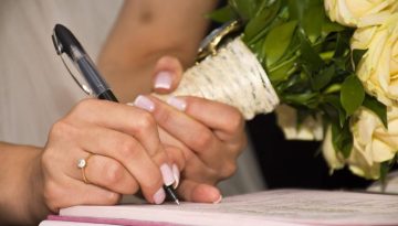 Gen Z και γάμος με… όρους: Γιατί τα προγαμιαία συμβόλαια γίνονται must-have