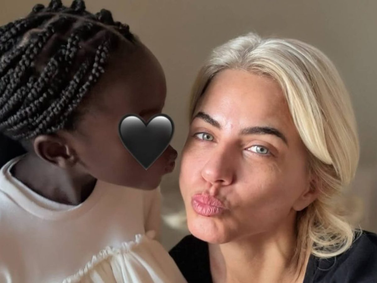 Χριστίνα Κοντοβά: Από τις αποτυχημένες εγκυμοσύνες στην υιοθεσία – Η συγκινητική ιστορία με την κόρη της