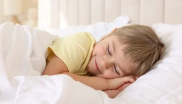 Έβαλε τη 2χρονη κόρη της για ύπνο για μία ώρα και όταν γύρισε έμεινε «κάγκελο»