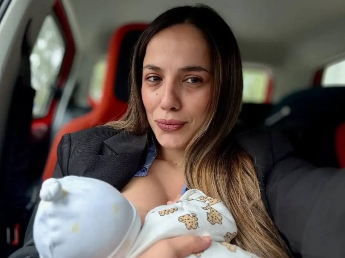 Ευλαμπία Ρέβη: Η πρώτη βόλτα με το αυτοκίνητο και τον 2 μηνών γιο της – μια μικρή περιπέτεια!