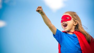 Ημέρα της Γυναίκας: Πώς να μεγαλώσουμε κορίτσια με δυνατές φιλοδοξίες