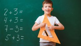 mathimatika-giati-ine-pio-diskola