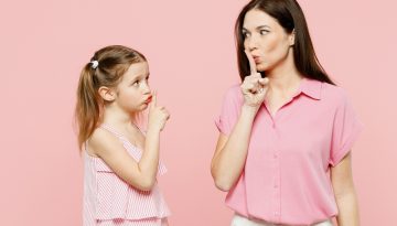 Μικροί πολυλογάδες: Τι να κάνετε όταν το παιδί μιλά ασταμάτητα;