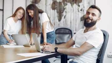 Πώς η φροντίδα επηρεάζει την παραγωγικότητα των εργαζομένων