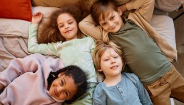 Πώς να προστατεύσετε το παιδί σας από το στρες και το άγχος στον σύγχρονο κόσμο