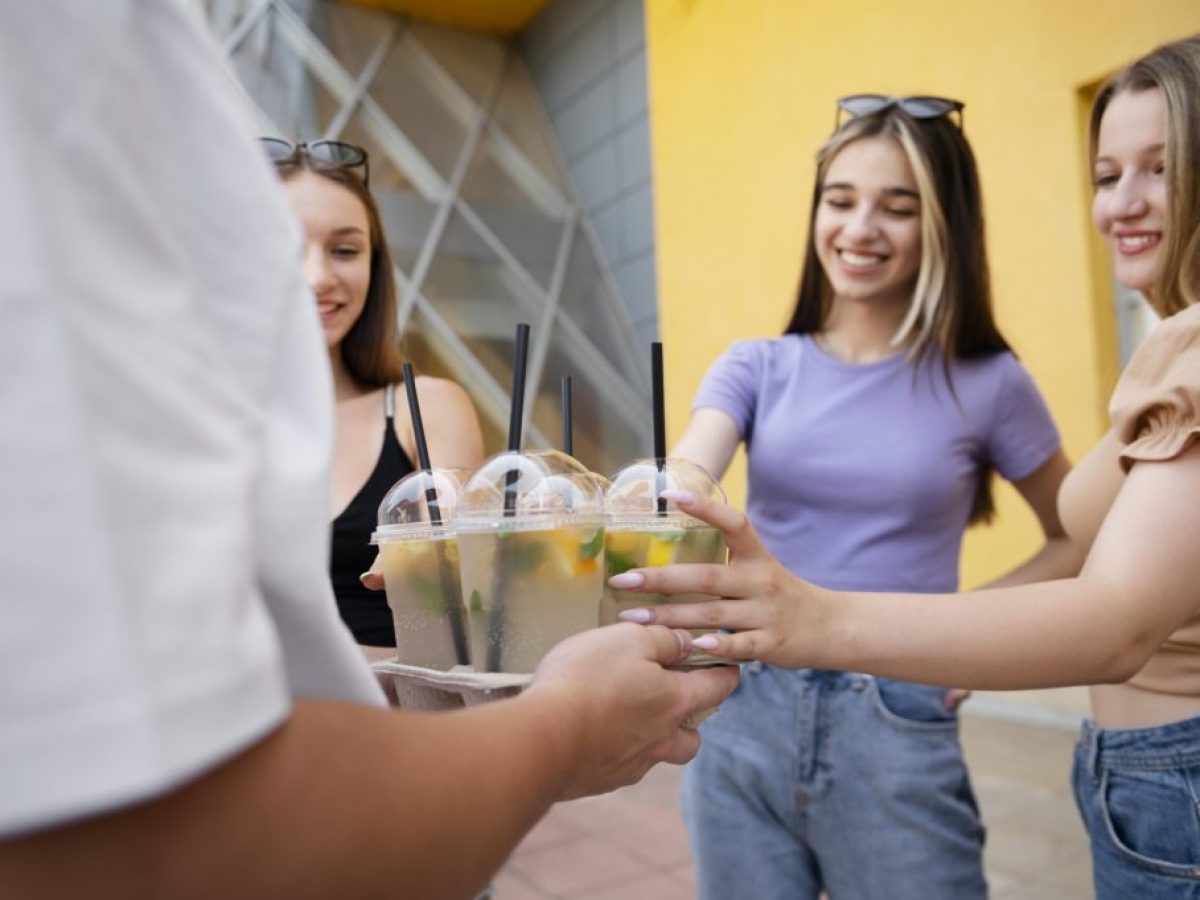 Ψηφιακή απαγόρευση στην πώληση και κατανάλωση σε ανήλικα παιδιά: Τι αλλάζει και πώς επηρεάζει την καθημερινότητα