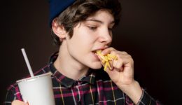 ti-ine-to-boy-kibble