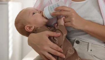 Τροφικές αλλεργίες σε βρέφη και παιδιά: Πώς θα τις προλάβουμε σύμφωνα με τον παιδίατρο