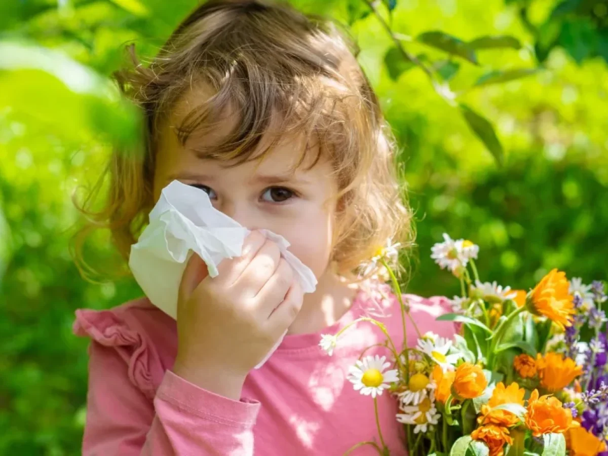 Ανοιξιάτικες αλλεργίες: Ποια είναι τα συμπτώματα  και πώς να προστατέψετε τα παιδιά σας