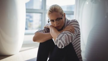 Αποδέξου, μαμά, τα συναισθήματά σου: η σημαντικότερη πράξη αυτοφροντίδας