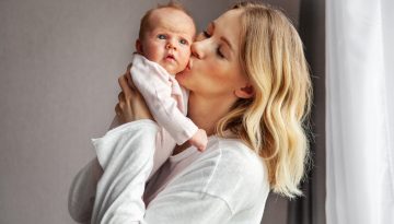 «Mom Brain»: Πώς αλλάζει η μητρότητα τον εγκέφαλο;