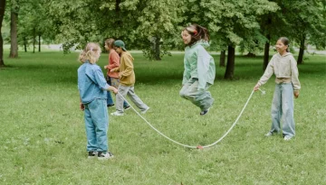 Γιατί όλο και περισσότερα κορίτσια φοβούνται να μεγαλώσουν;