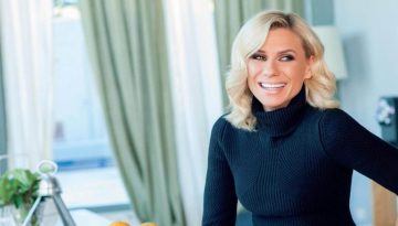 Κατερίνα Καραβάτου: Τα πασχαλινά αυγά που έβαψε με τα παιδιά της και η συγκινητική ανάμνηση από τη μητέρα της