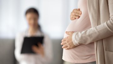Μητρική θνησιμότητα: Γιατί ανησυχούν οι ειδικοί;