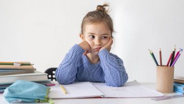 Πέντε απλά βήματα για να βοήσουμε τα παιδιά στο διάβασμα